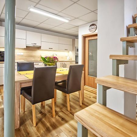 Nice Accommodation In Микулов Экстерьер фото