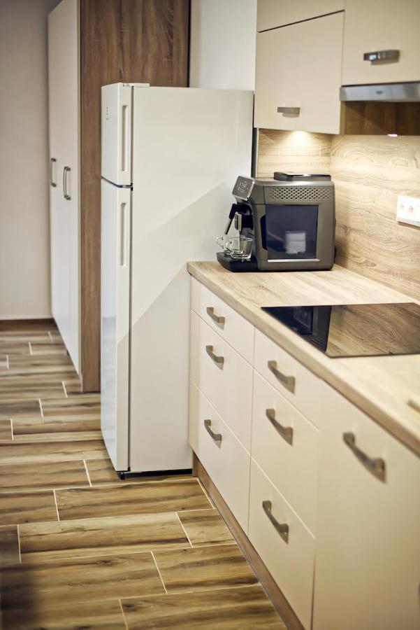 Nice Accommodation In Микулов Экстерьер фото