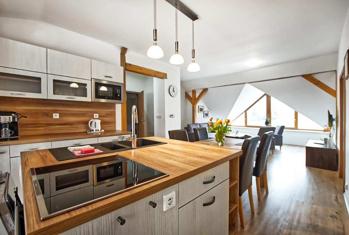 Nice Accommodation In Микулов Экстерьер фото