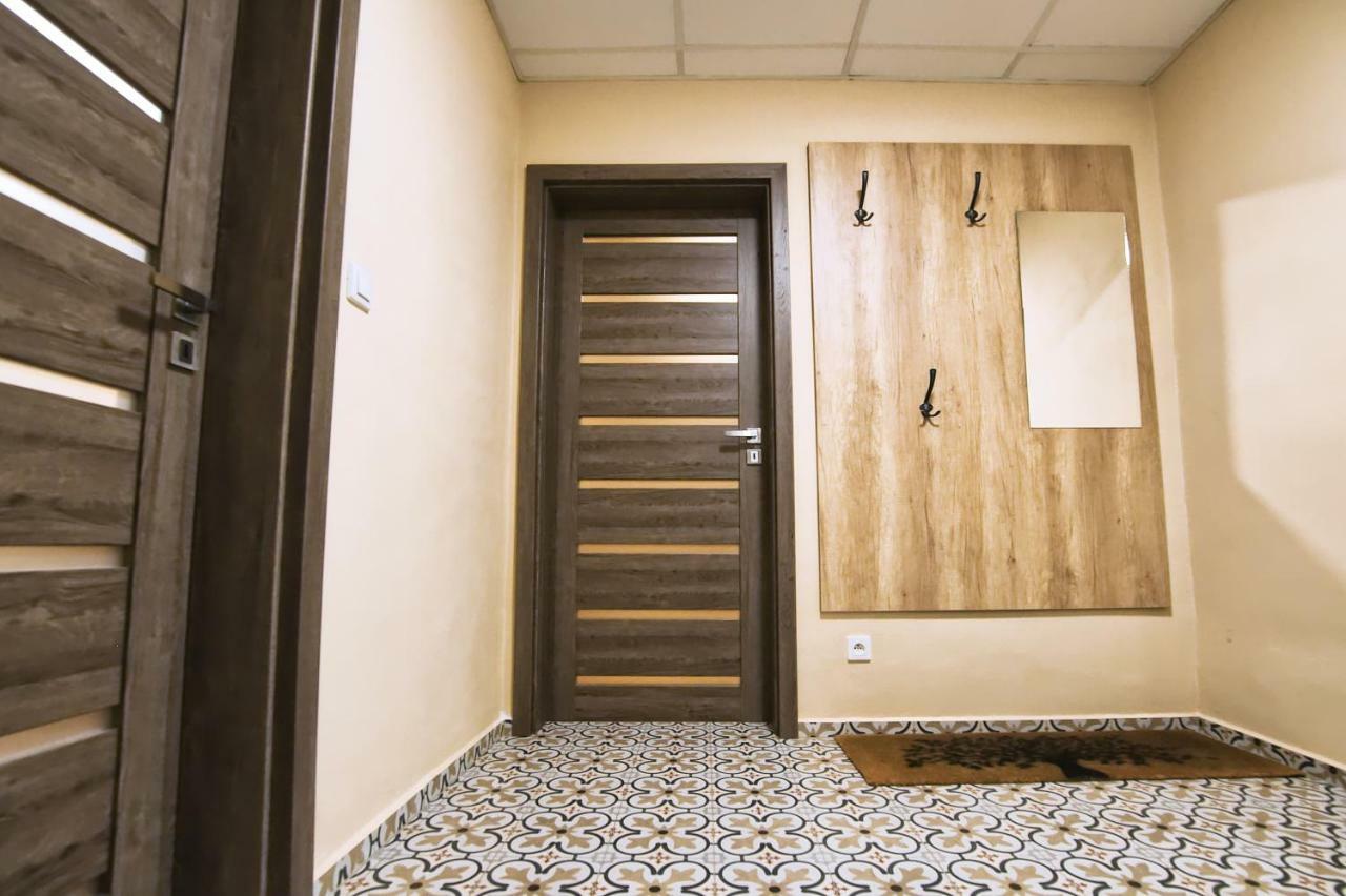 Nice Accommodation In Микулов Экстерьер фото